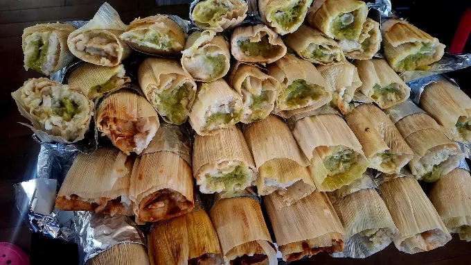 Tamales Surtidos — 6 piezas